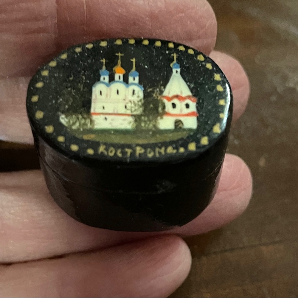 Beautiful Vintage Russian Russia Hand Made Hand Painted trinket miniature box - Picture 6 of 8
